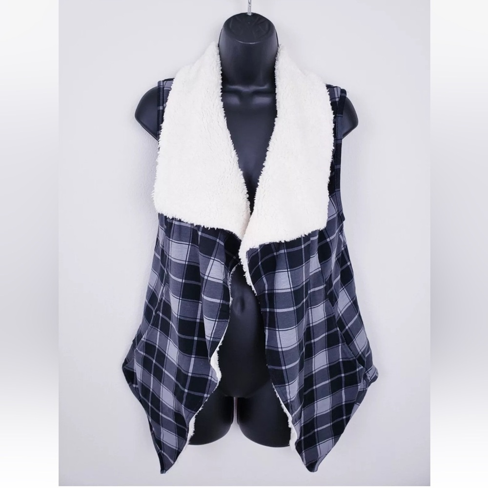 Matilda Jane Vest M Black Gray Plaid Cream Faux Fur Reversible Open Front